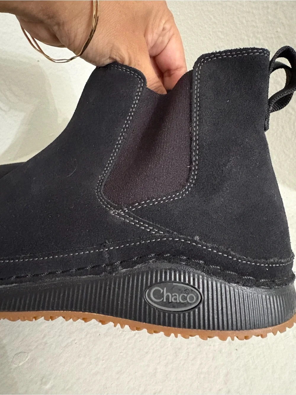 Chaco Women’s Black Suede Chukka Boots with Brown Outsole size 9
